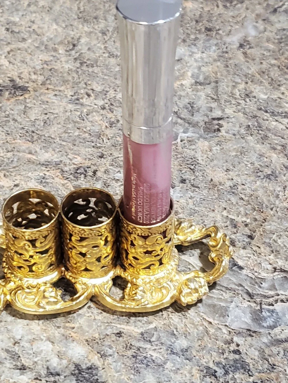 VINTAGE FILIGREE MATSON STYLBUILT GOLD TONE LIPSTICK HOLDER. HOLDS 3. Glam